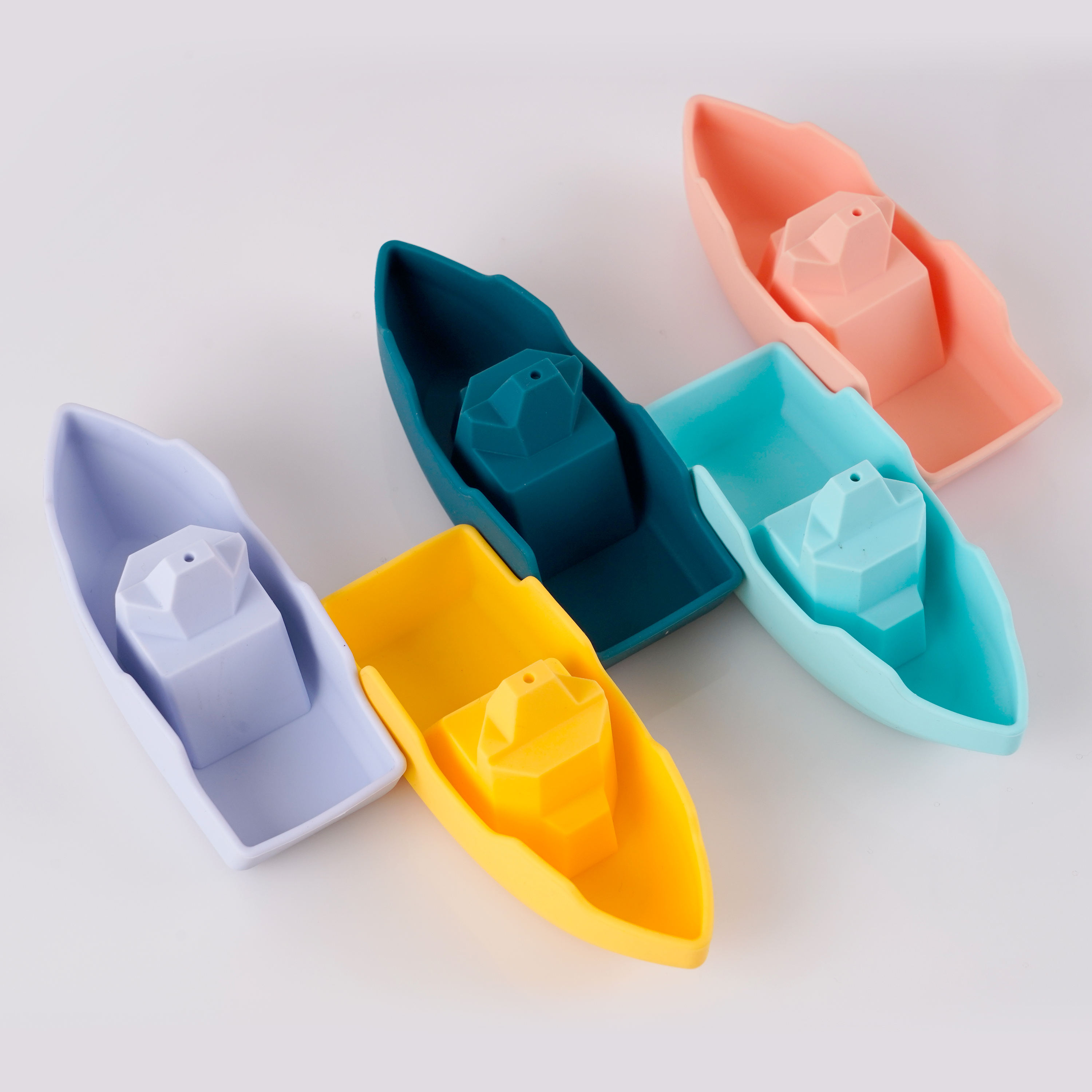 Shower Floating Toy Soft Silicone Boat Shape Like Sharks & Ship for