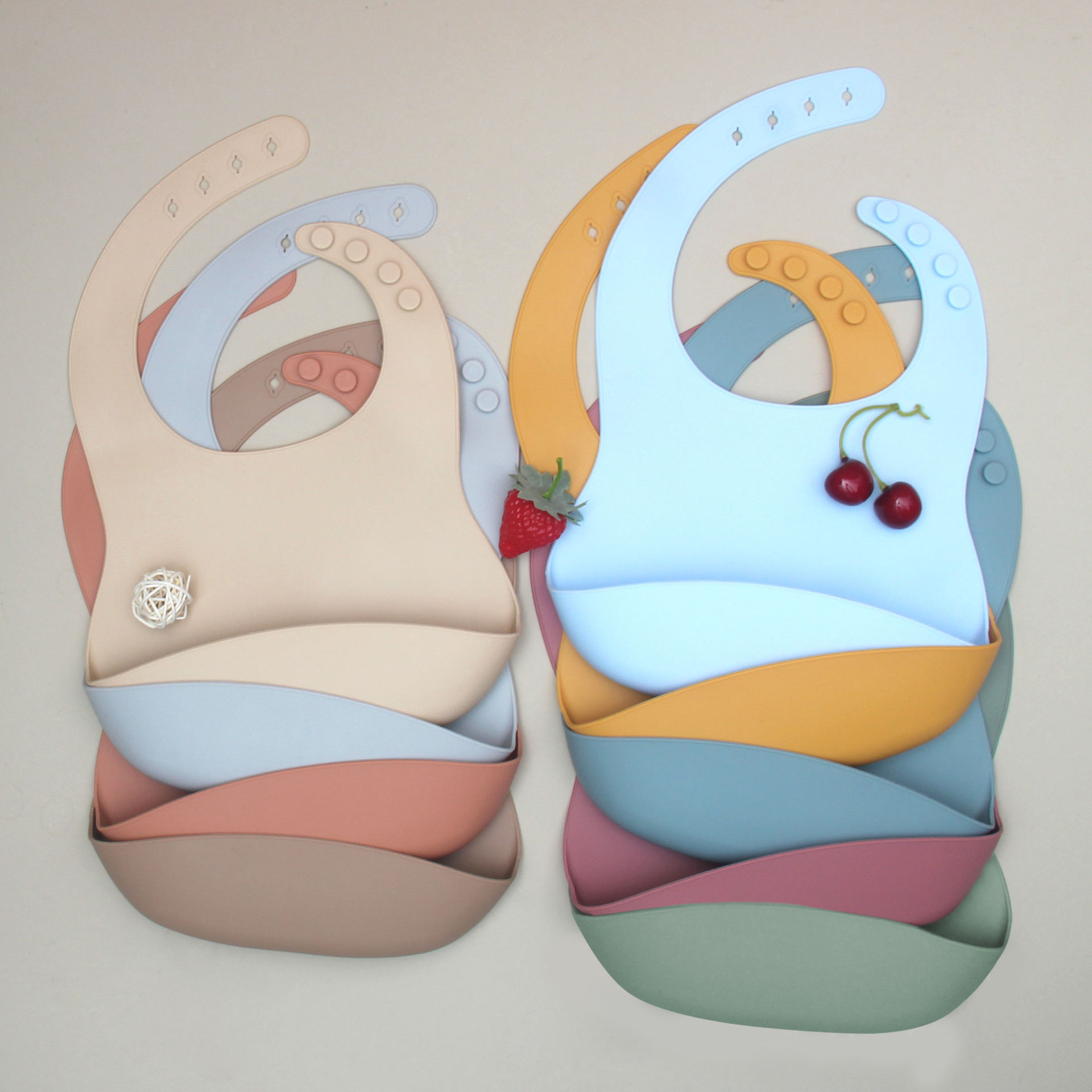 Hot-selling Silicone Baby Bibs Waterproof Products Printed Food-Grade