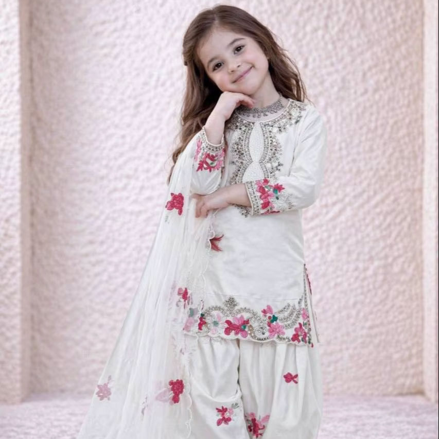 Baby Girl Kurti Pant Set with Floral Embroidery and Net Dupatta